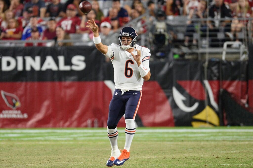 Aug 19, 2017; Glendale, AZ, USA; Chicago Bears quarterback Mark Sanchez (6) passes the ball against the Arizona Cardinals during the second half at University of Phoenix Stadium. The Bears won 24-23.