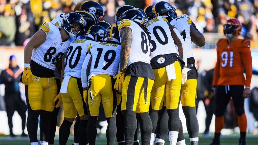 Dec 1, 2024; Cincinnati, Ohio, USA; Members of the Pittsburgh Steelers huddle before a play in the first half against the Cincinnati Bengals at Paycor Stadium
