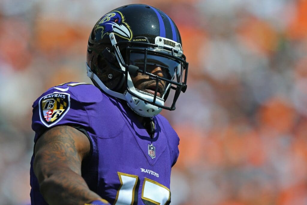 Sep 10, 2017; Cincinnati, OH, USA; Baltimore Ravens wide receiver Mike Wallace (17) against the Cincinnati Bengals at Paul Brown Stadium.