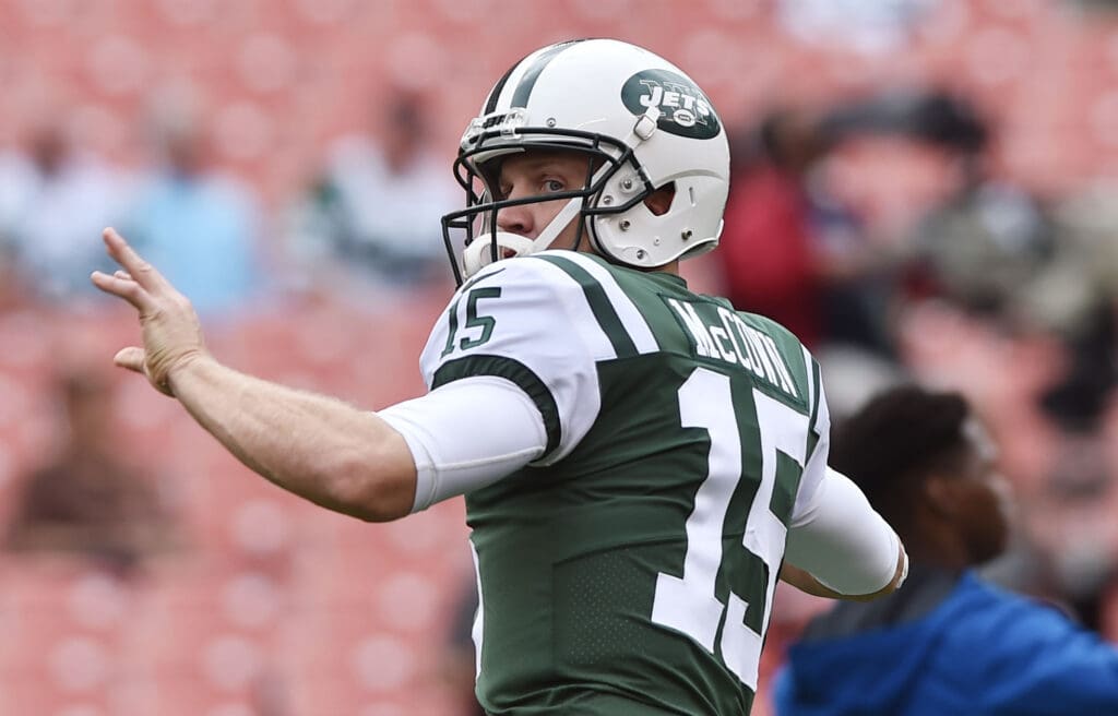 Oct 8, 2017; Cleveland, OH, USA; New York Jets quarterback Josh McCown (15) warms up prior to the game against the Cleveland Browns at FirstEnergy Stadium.
