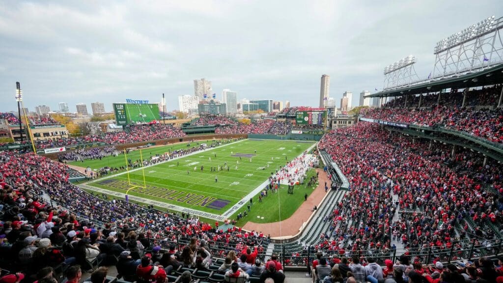 Ohio State Buckeyes and Northwestern Wildcats fans