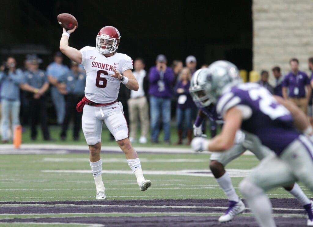 Oct 21, 2017; Manhattan, KS, USA; Oklahoma Sooners quarterback Baker Mayfield (6) passes the ball during first quarter action against the Kansas State Wildcats at Bill Snyder Family Stadium.