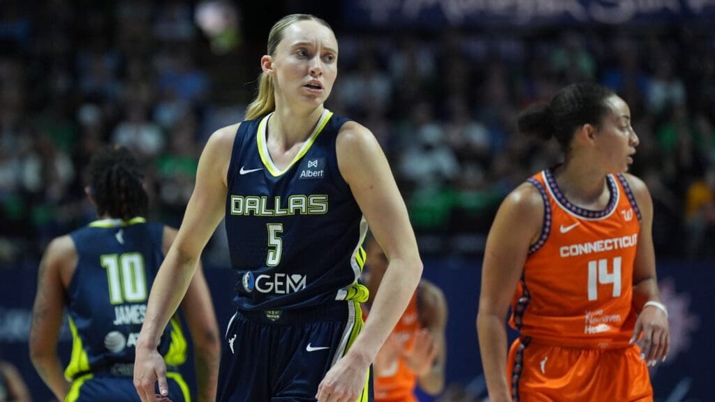 Jun 20, 2025; Uncasville, Connecticut, USA; Dallas Wings guard Paige Bueckers (5) reacts after a play against the Connecticut Sun in the second half at Mohegan Sun Arena.