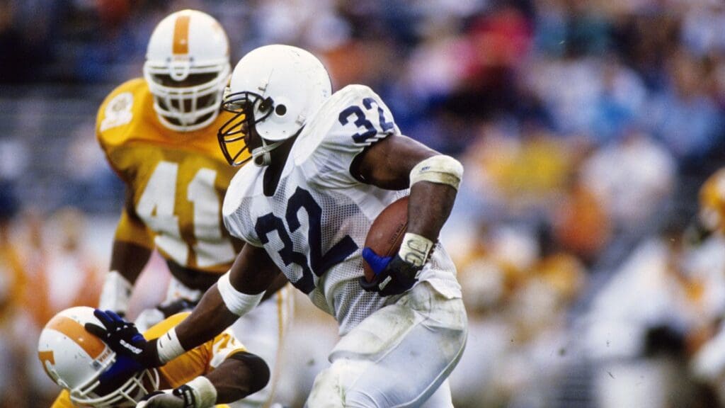 Penn State Nittany Lions running back Ki-Jana Carter (32) in action against the Tennessee Volunteers during the 1994 Citrus Bowl.