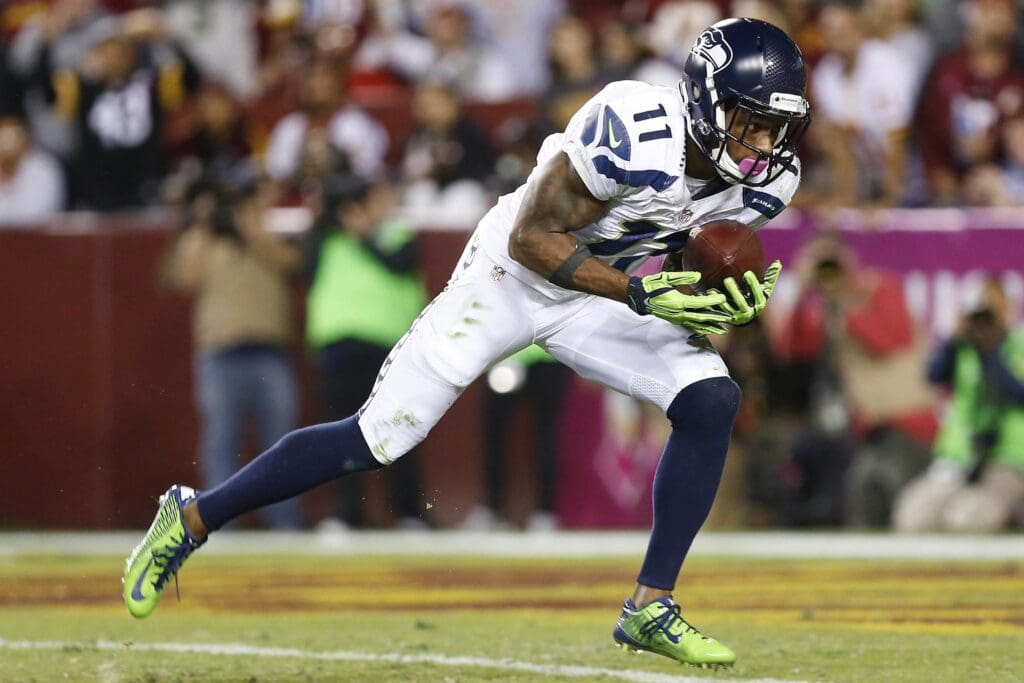 Oct 6, 2014; Landover, MD, USA; Seattle Seahawks wide receiver Percy Harvin (11) catches the ball against the Washington Redskins at FedEx Field