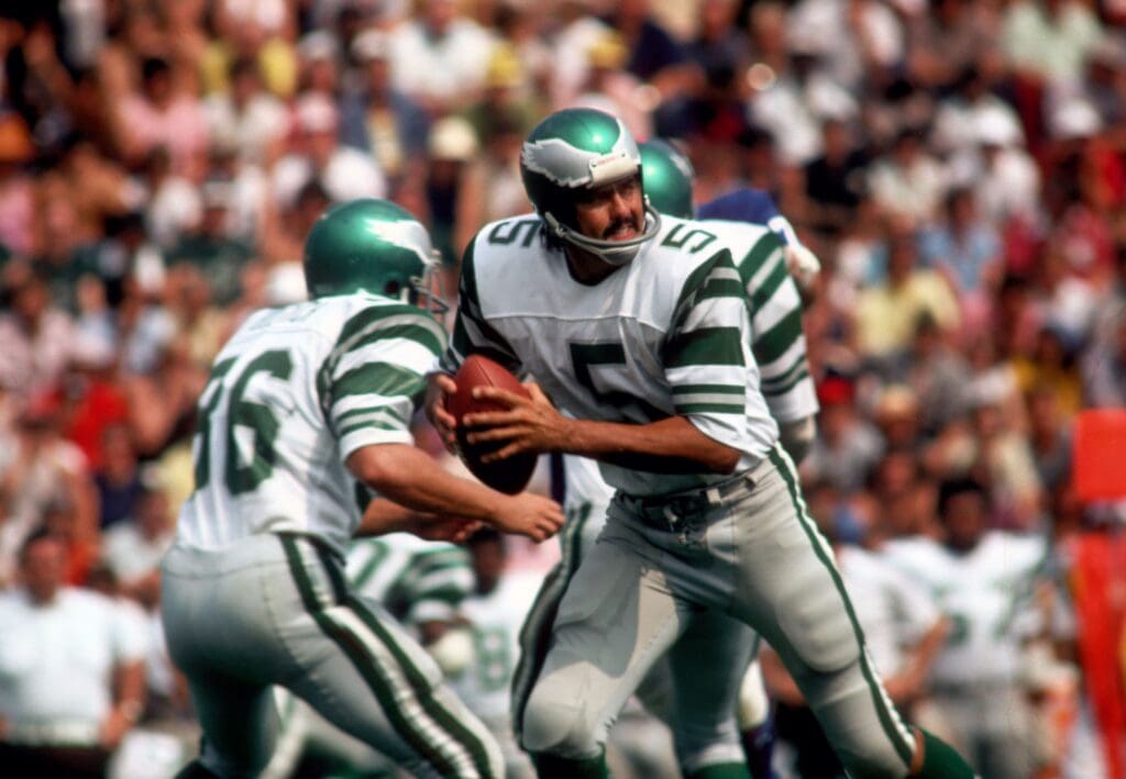 Oct 13, 1974; Philadelphia, PA, USA; FILE PHOTO; Philadelphia Eagles quarterback (5) Roman Gabriel in action against the New York Giants.