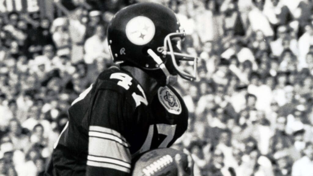 Jan 18, 1976; Miami, FL, USA; FILE PHOTO; Pittsburgh Steelers cornerback Mel Blount (47) runs with the ball against the Dallas Cowboys during Super Bowl X at the Orange Bowl. The Steelers defeated the Cowboys 21-17 to earn their second consecutive Super Bowl title.