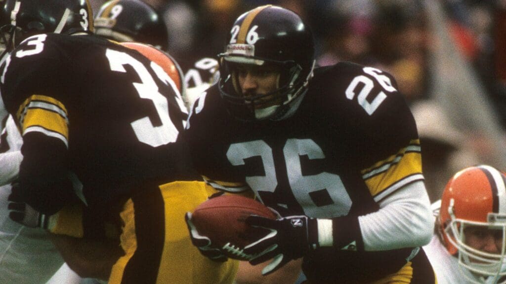 Dec 26, 1987; Pittsburgh, PA, USA; FILE PHOTO; Pittsburgh Steelers cornerback Rod Woodson (26) runs with the ball against the Cleveland Browns at Three River Stadium . The Browns beat the Steelers 19-13.