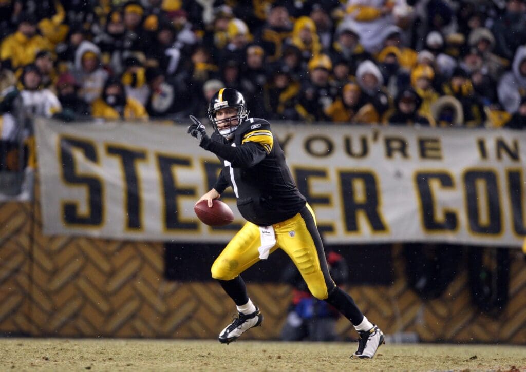 Jan 18, 2009; Pittsburgh, PA, USA; Pittsburgh Steelers quarterback Ben Roethlisberger (7) scrambles against the Baltimore Ravens in the AFC Championship game at Heinz Field. The Steelers beat Ravens 23-14.
