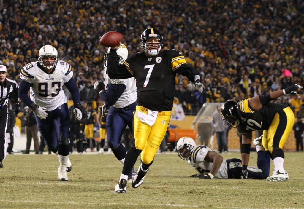 Jan 11, 2009; Pittsburgh, PA, USA; Pittsburgh Steelers quarterback Ben Roethlisberger (7) scrambles out of the pocket against the San Diego Chargers at Heinz Field. The Steelers beat the Chargers 35-24.