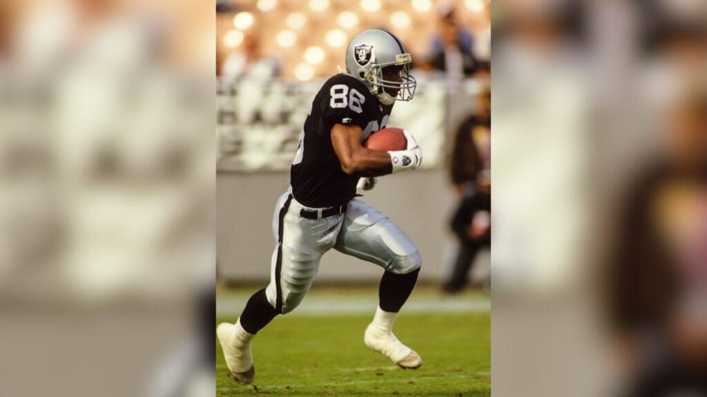 Dec 12, 1993; Los Angeles, CA, USA: FILE PHOTO; Los Angeles Raiders kick returner Raghib Ismail (86) in action against the Seattle Seahawks at Los Angeles Memorial Coliseum.