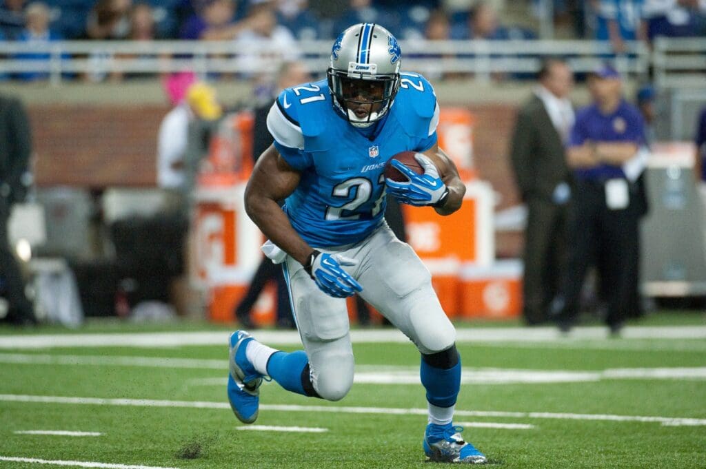 Sep 8, 2013; Detroit, MI, USA; Detroit Lions running back Reggie Bush (21) warms up before the game against the Minnesota Vikings at Ford Field.