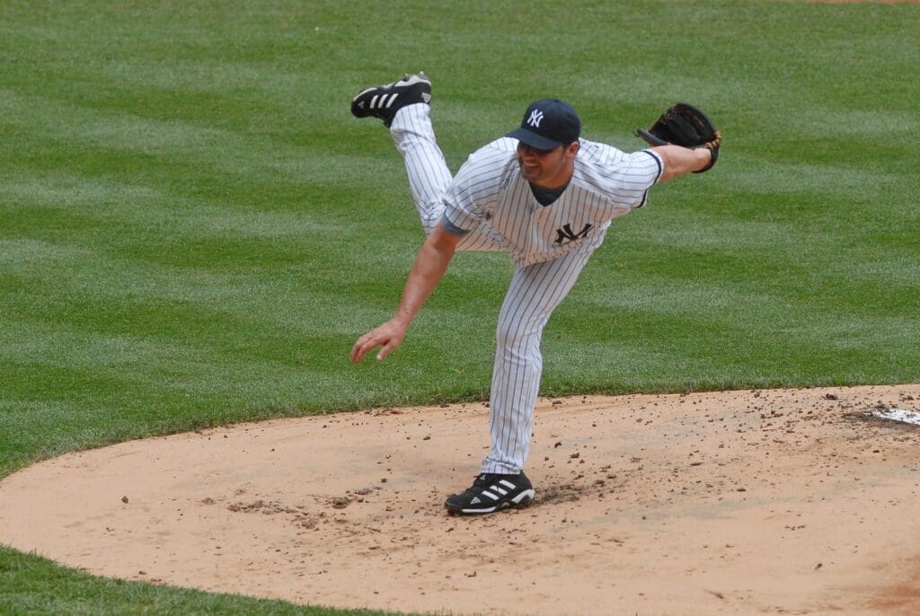 Jun 09, 2007; Bronx, NY, USA; New York Yankees pitcher (22) Roger Clemens pitches against the Pittsburg Pirates at Yankee Stadium.