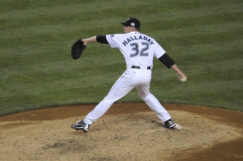 July 15, 2008; Bronx, NY, USA; American League pitcher Roy Halladay (32) of the Toronto Blue Jays throws during fourth inning of the 2008 All Star game at Yankee Stadium.
