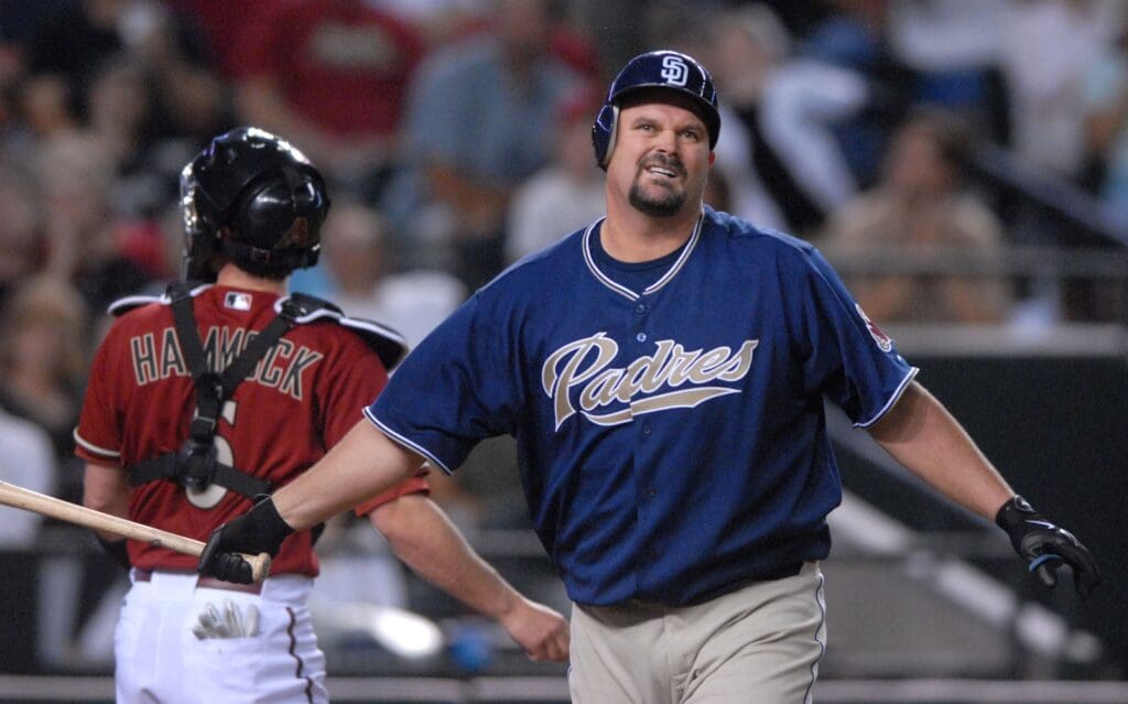 Apr 24, 2007; Phoenix, AZ, USA; San Diego Padres pitcher (33) David Wells against the Arizona Diamondbacks at Chase Field in Phoenix, AZ.