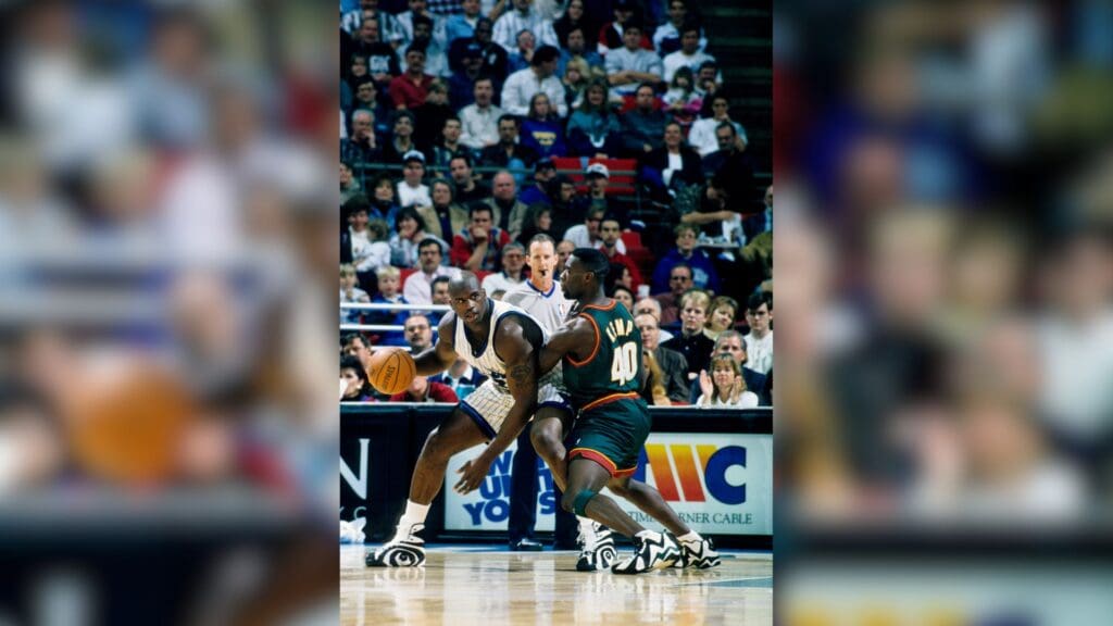 Jan 5, 1996; Orlando, FL; USA; FILE PHOTO; Orlando Magic center Shaquille O'Neal (32) in action against Seattle Supersonics center Shawn Kemp (40) at the Orlando Arena.