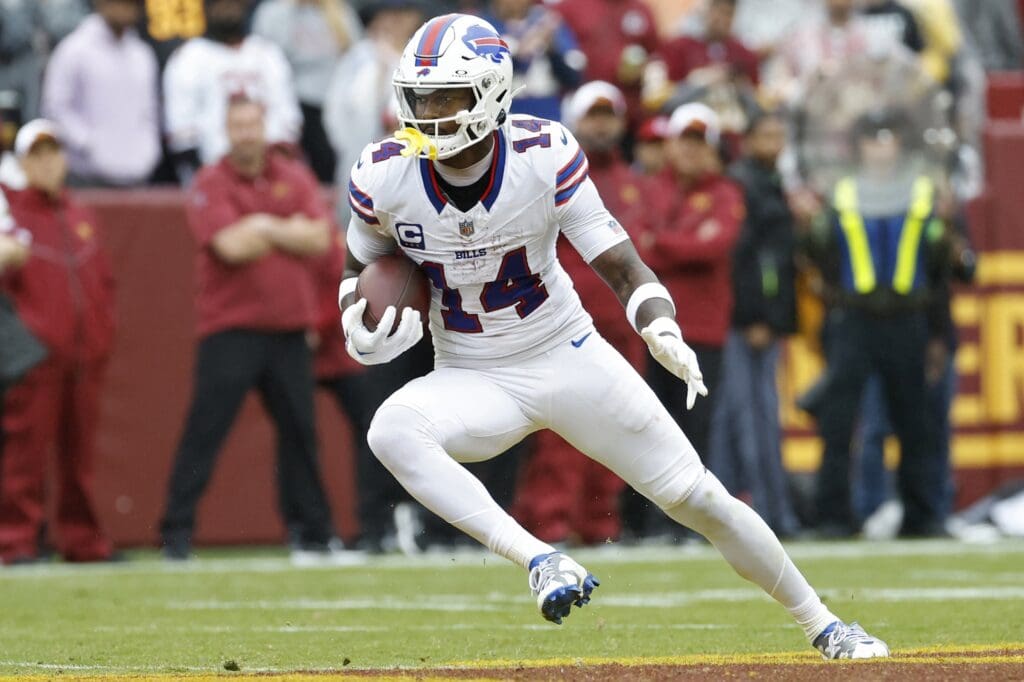 Sep 24, 2023; Landover, Maryland, USA; Buffalo Bills wide receiver Stefon Diggs (14) runs with the ball against the Washington Commanders at FedExField