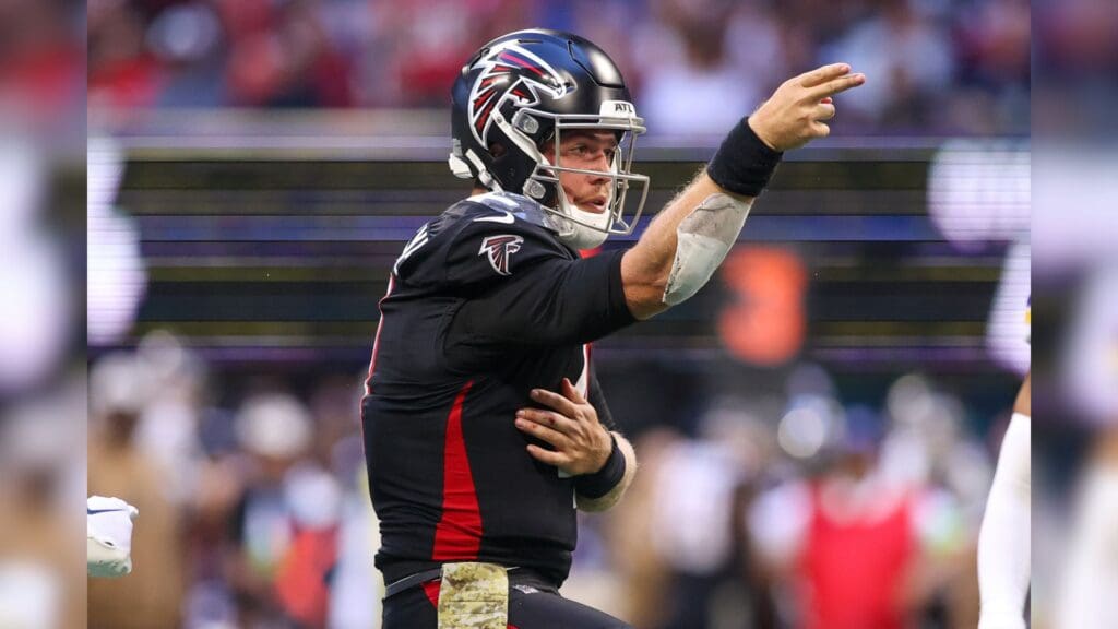 Nov 5, 2023; Atlanta, Georgia, USA; Atlanta Falcons quarterback Taylor Heinicke (4) reacts after a first down against the Minnesota Vikings in the second half at Mercedes-Benz Stadium.
