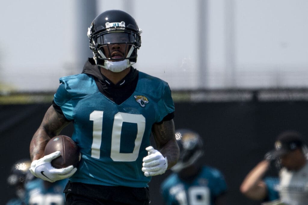 Jun 3, 2019; Jacksonville, FL, USA; Jacksonville Jaguars wide receiver Terrell Pryor Sr (10) runs with the ball during organized team activities at TIAA Bank Field.