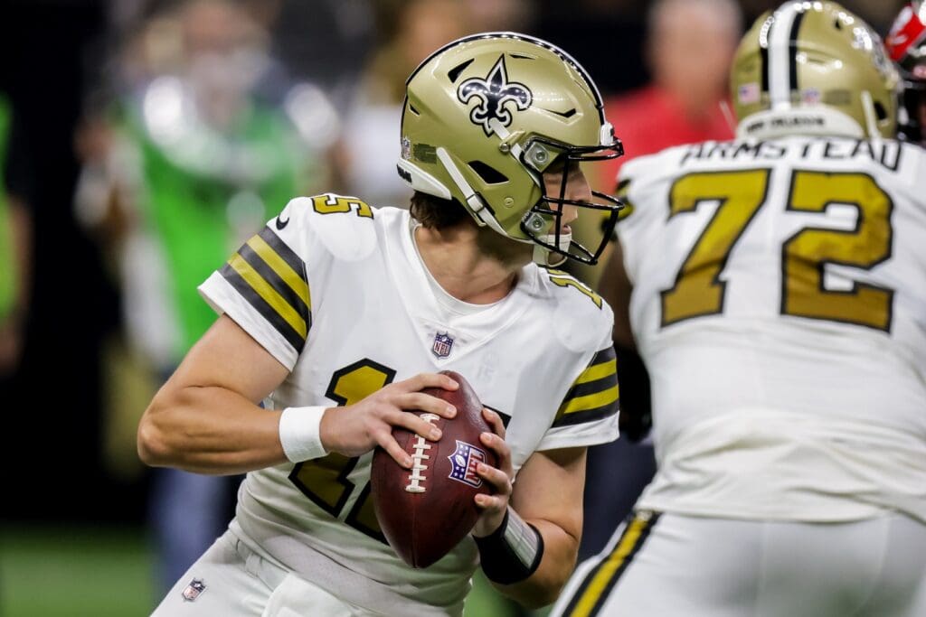 Oct 31, 2021; New Orleans, Louisiana, USA; New Orleans Saints quarterback Trevor Siemian (15) drops back top pass against Tampa Bay Buccaneers during the first half at Caesars Superdome.