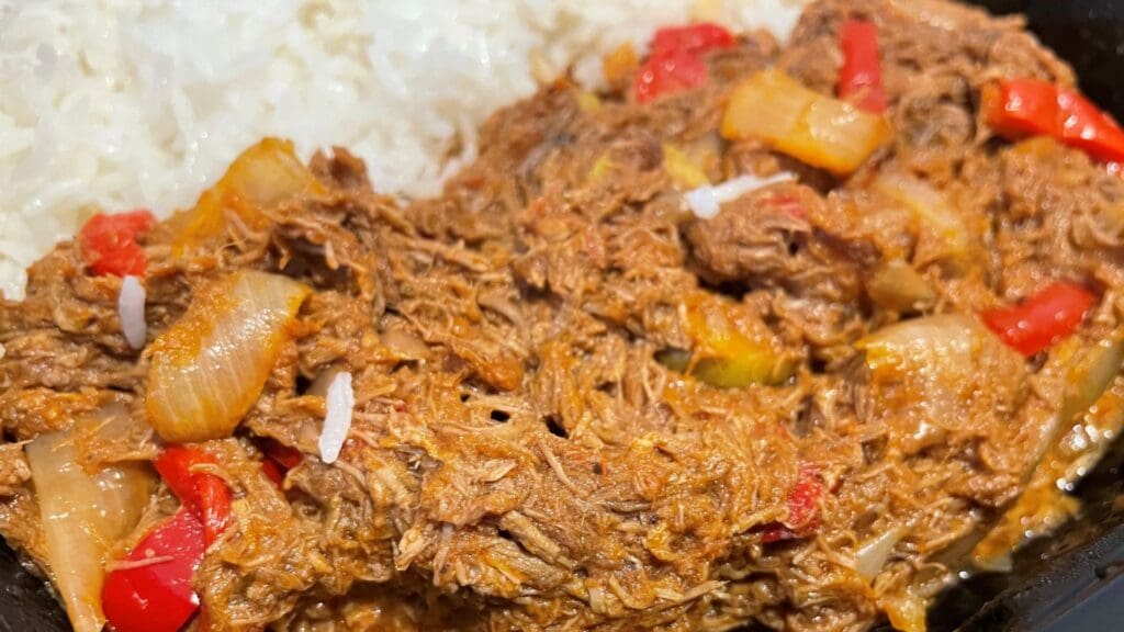 A takeout order of ropa vieja from the Cubans Be Like Restaurant in south Fort Myers. Cbl7