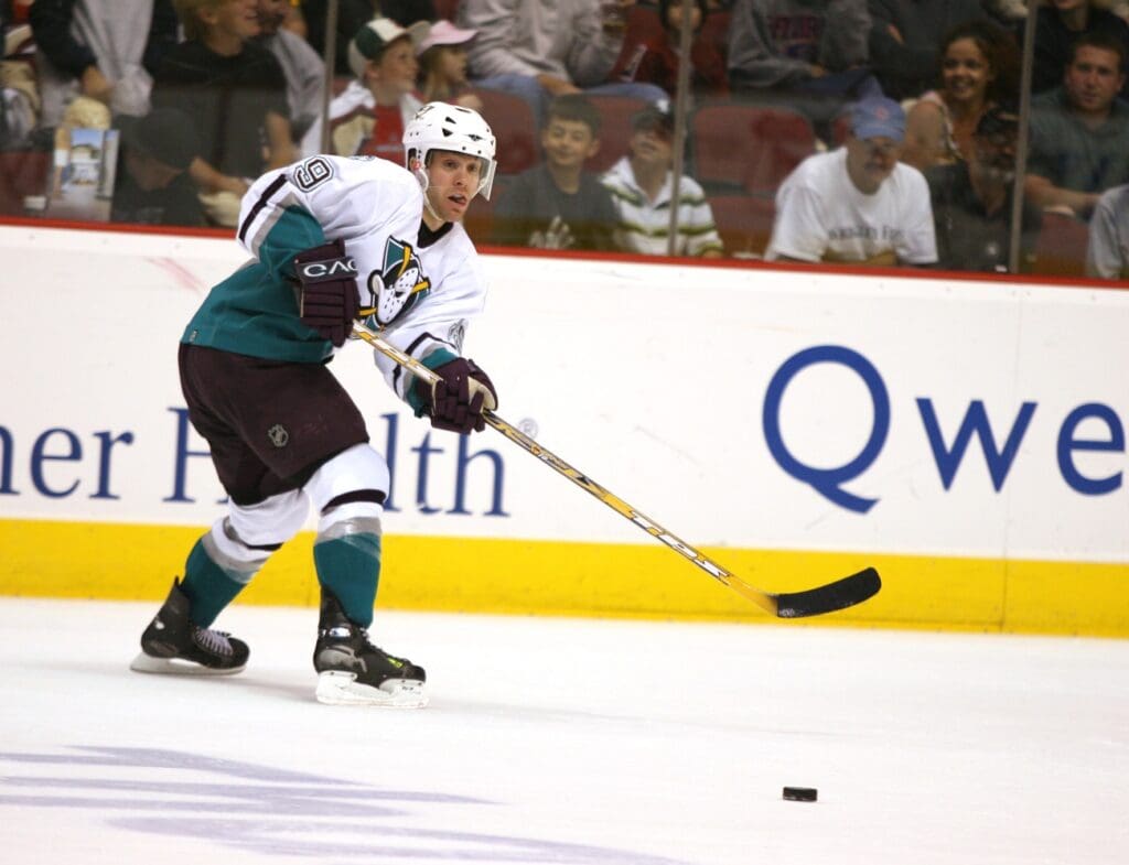 Mar 25, 2006; Glendale, AZ, USA; Anaheim Mighty Ducks center (19) Andy McDonald centers the puck against the Phoenix Coyotes during the third period at Glendale Arena.