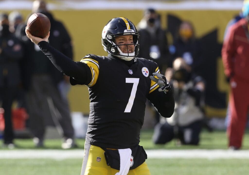 Dec 27, 2020; Pittsburgh, Pennsylvania, USA; Pittsburgh Steelers quarterback Ben Roethlisberger (7) throws a pass against the Indianapolis Colts during the first quarter at Heinz Field.