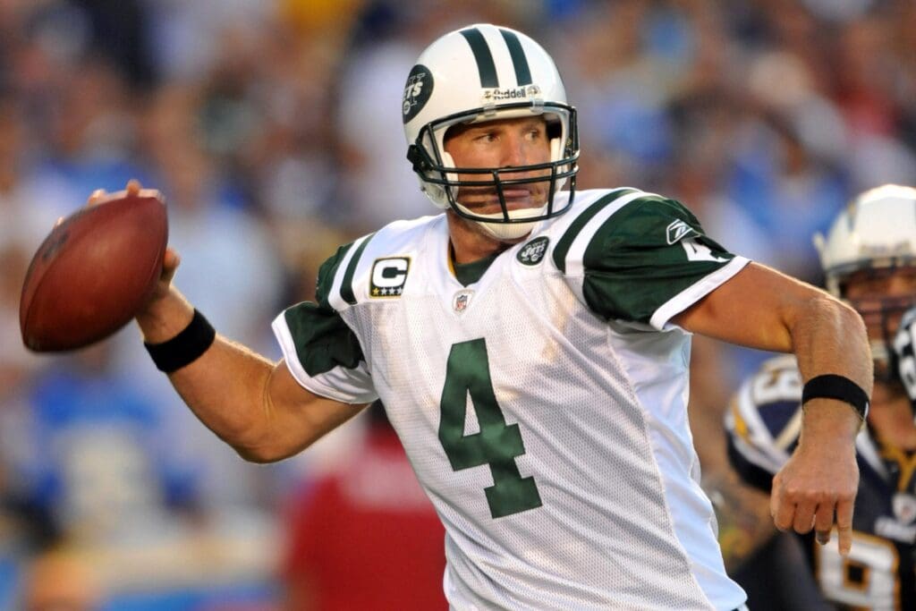 Sep 22, 2008; San Diego, CA, USA; New York Jets quarterback Brett Favre (4) throws a pass against the San Diego Chargers at Qualcomm Stadium.