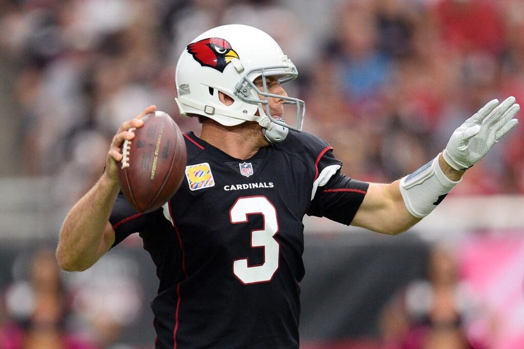 Oct 15, 2017; Glendale, AZ, USA; Arizona Cardinals quarterback Carson Palmer (3) throws a pass against the Tampa Bay Buccaneers at University of Phoenix Stadium.