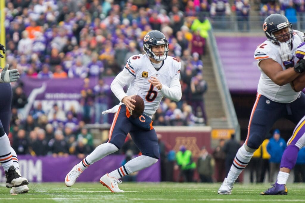 Dec 20, 2015; Minneapolis, MN, USA; Chicago Bears quarterback Jay Cutler (6) scrambles in the fourth quarter against the Minnesota Vikings at TCF Bank Stadium. The Minnesota Vikings beat the Chicago Bears 38-17.