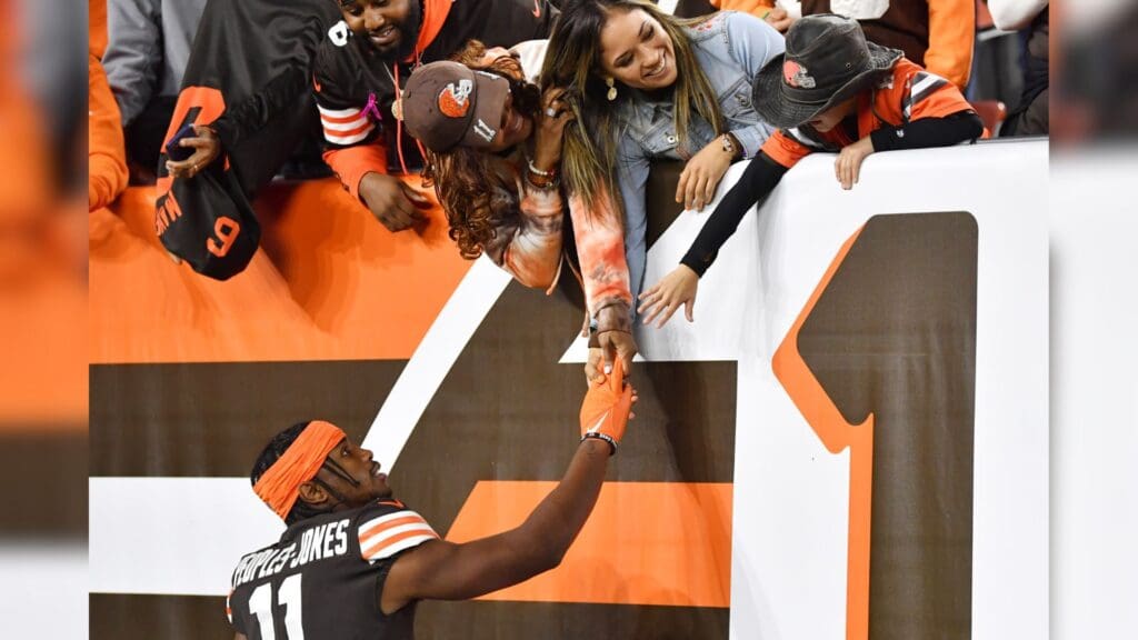 Oct 17, 2021; Cleveland, Ohio, USA; Cleveland Browns wide receiver Donovan Peoples-Jones (11) shakes hands with fans after the game between the Browns and the Arizona Cardinals at FirstEnergy Stadium