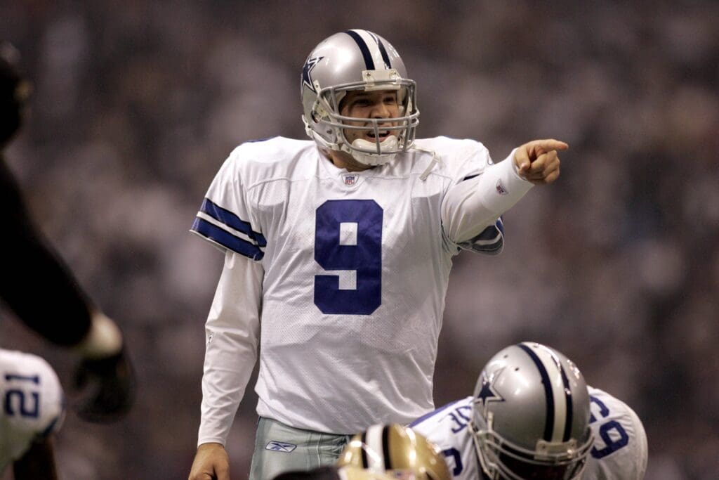 Dec 10, 2006; Irving, TX, USA; Dallas Cowboys quarterback (9) Tony Romo calls a play during the third quarter against the New Orleans Saints at Texas Stadium.