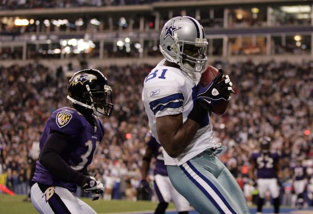Dec 20, 2008; Irving, TX, USA; Dallas Cowboys wide receiver Terrell Owens (81) catches a touchdown pass against the Baltimore Ravens at Texas Stadium. Baltimore beat Dallas 33-24. 