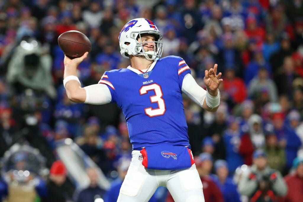 Oct 29, 2018; Orchard Park, NY, USA; Buffalo Bills quarterback Derek Anderson (3) passes the ball against the New England Patriots during the second quarter at New Era Field