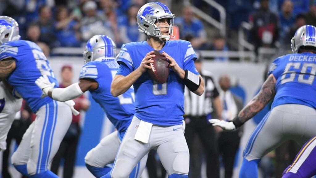 Dec 23, 2018; Detroit, MI, USA; Detroit Lions quarterback Matt Cassel (8) during the game against the Minnesota Vikings at Ford Field.