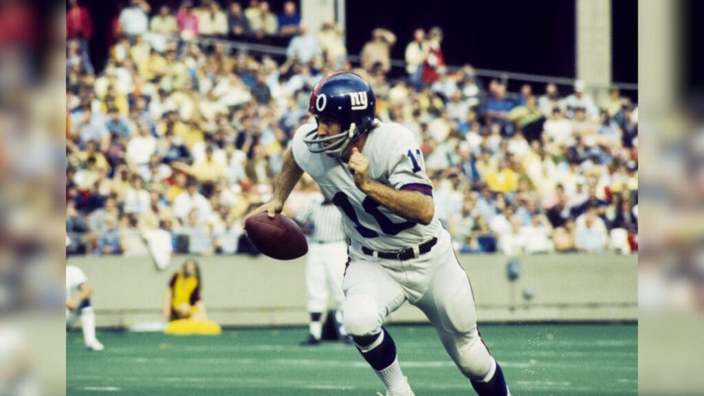 Oct 3, 1971; St. Louis, MO, USA; FILE PHOTO; New York Giants quarterback Fran Tarkenton (10) in action against the St. Louis Cardinals at Busch Stadium.