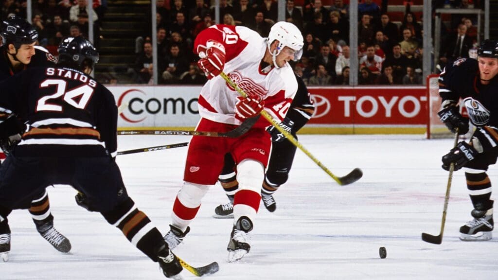 Nov 25, 2002; Detroit, MI, USA; FILE PHOTO; Detroit Red Wings left wing Henrik Zetterberg (40) in action against Edmonton Oilers defensemen Steve Staios (24) and Dan Cleary (7) at Joe Louis Arena.