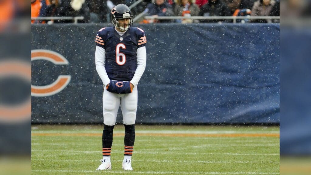 Nov 16, 2014; Chicago, IL, USA; Chicago Bears quarterback Jay Cutler (6) against the Minnesota Vikings at Soldier Field.