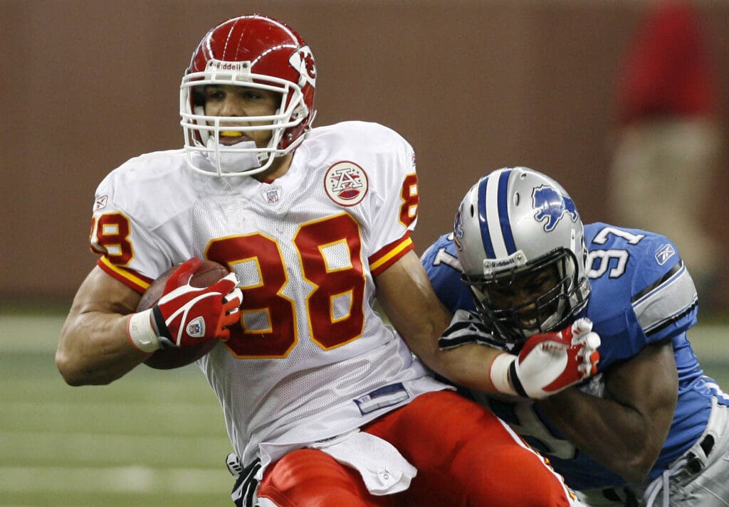 Dec 23, 2007; Detroit, MI, USA; Kansas City Chiefs tight end Tony Gonzalez (88) runs for a short gain as Detroit Lions linebacker Boss Bailey (97) makes the tackle. The Detroit Lions defeated the Kansas City Chiefs 25-20 at Ford Field.