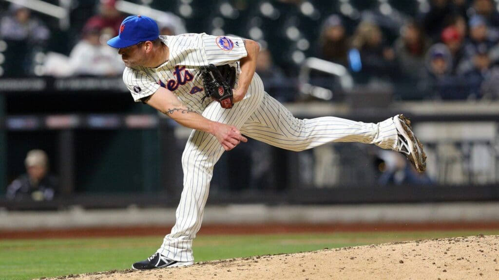 Apr 2, 2014; New York, NY, USA; New York Mets relief pitcher Kyle Farnsworth (44) pitches against the Washington Nationals during the ninth inning of a game at Citi Field.