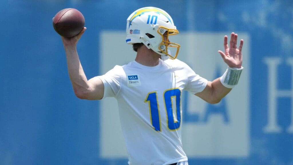 May 27, 2025; El Segundo, CA, USA; Los Angeles Chargers quarterback Justin Herbert (10) throws the ball during organized team activities at The Bolt.