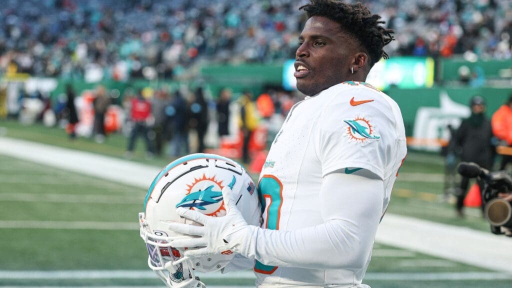 Jan 5, 2025; East Rutherford, New Jersey, USA; Miami Dolphins wide receiver Tyreek Hill (10) on the field before the game against the New York Jets at MetLife Stadium.