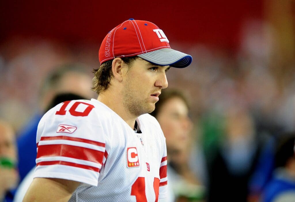 Nov. 23, 2008; Glendale, AZ, USA; New York Giants quarterback (10) Eli Manning against the Arizona Cardinals at University of Phoenix Stadium. New York defeated Arizona 37-29.