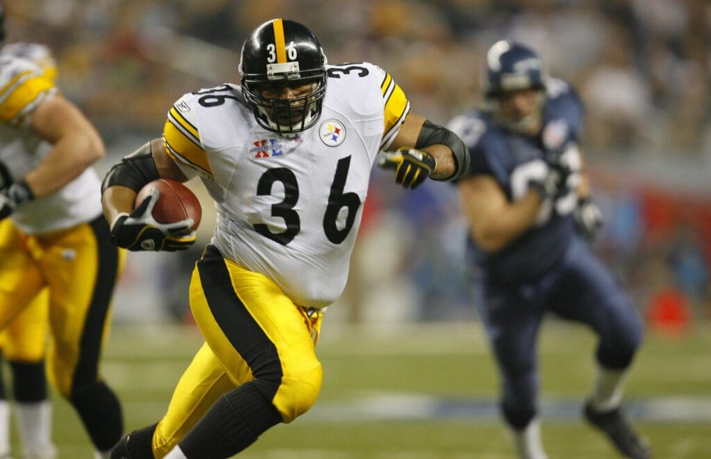 Feb 5, 2006; Detroit, MI, USA; Pittsburgh Steelers running back Jerome Bettis runs the ball during Super Bowl XL against the Seattle Seahawks at Ford Field. 