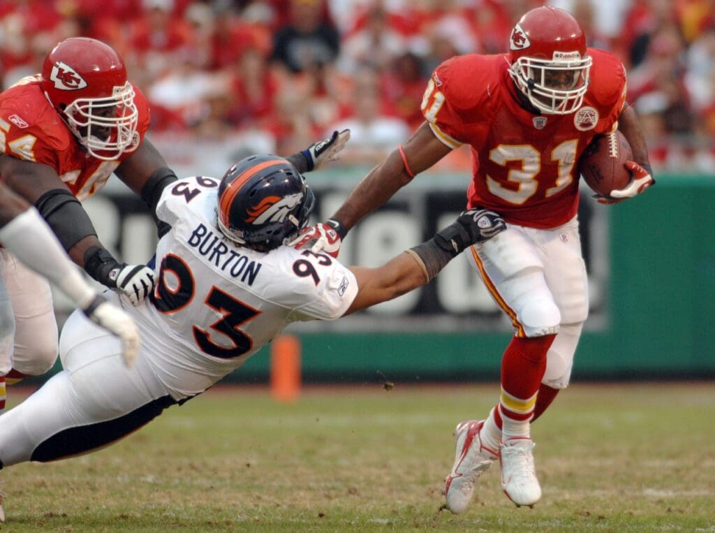 Nov 11, 2007; Kansas City, MO, USA; Kansas City Chiefs running back Priest Holmes (31) heads downfield in the second quarter in the game against the Denver Broncos at Arrowhead Stadium.