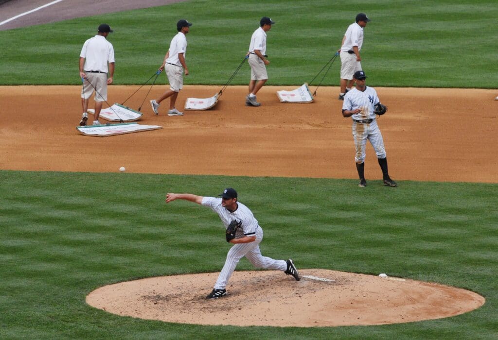 Jun 09, 2007; Bronx, NY, USA; New York Yankees pitcher (22) Roger Clemens warms up prior to the sixth inning against the Pittsburg Pirates at Yankee Stadium