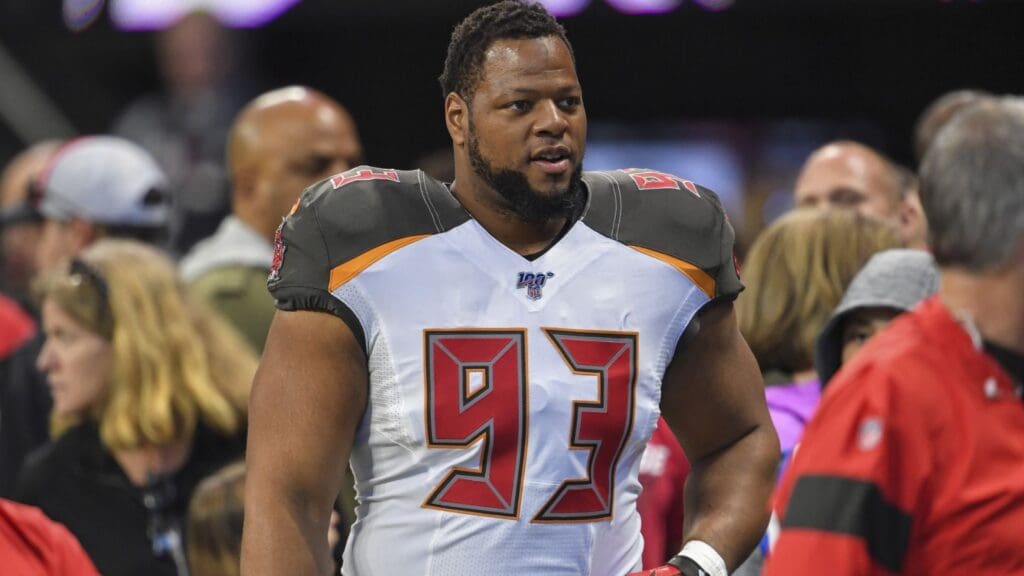 Nov 24, 2019; Atlanta, GA, USA; Tampa Bay Buccaneers nose tackle Ndamukong Suh (93) leaves the field following warm ups prior to the game against the Atlanta Falcons at Mercedes-Benz Stadium.