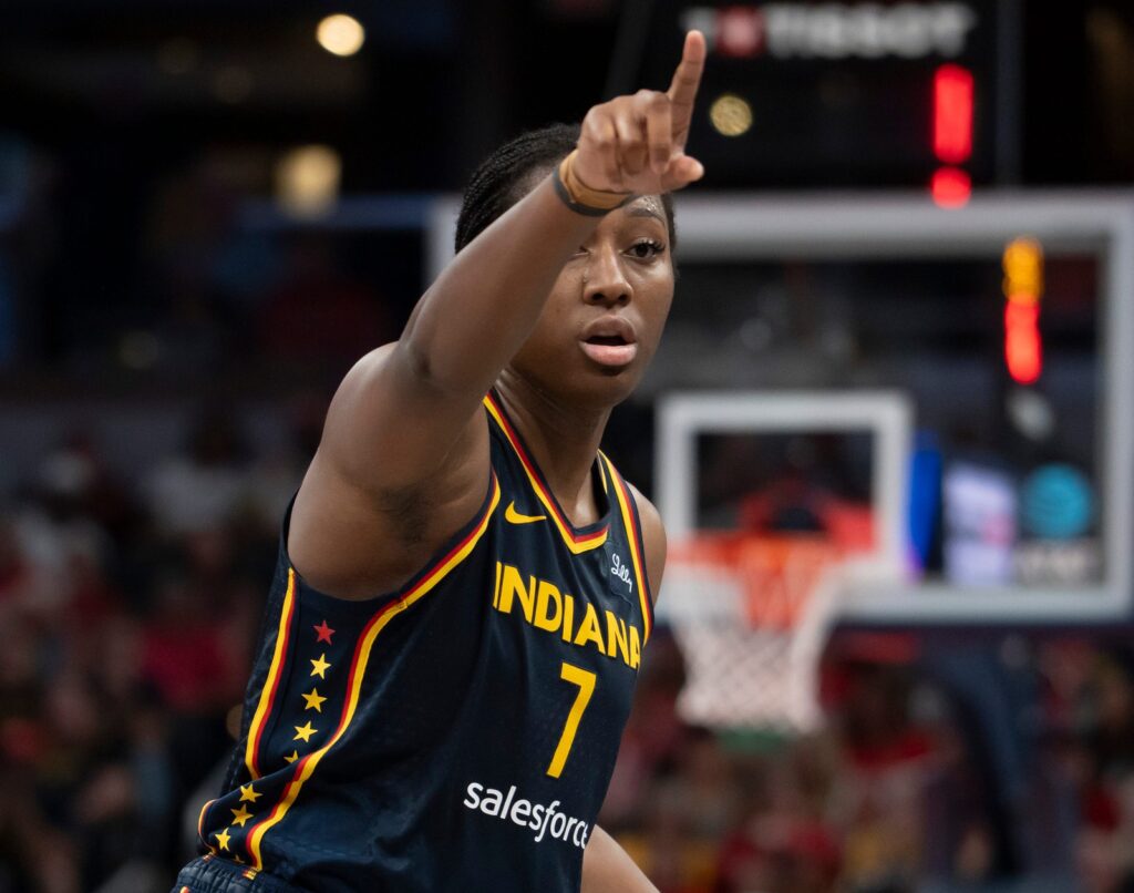 Indiana Fever forward Aliyah Boston (7) directs her teammates during a game against the Los Angeles Sparks Saturday, July 5, 2025, at Gainbridge Fieldhouse in Indianapolis. The Fever fell 87-89 to the Stars.