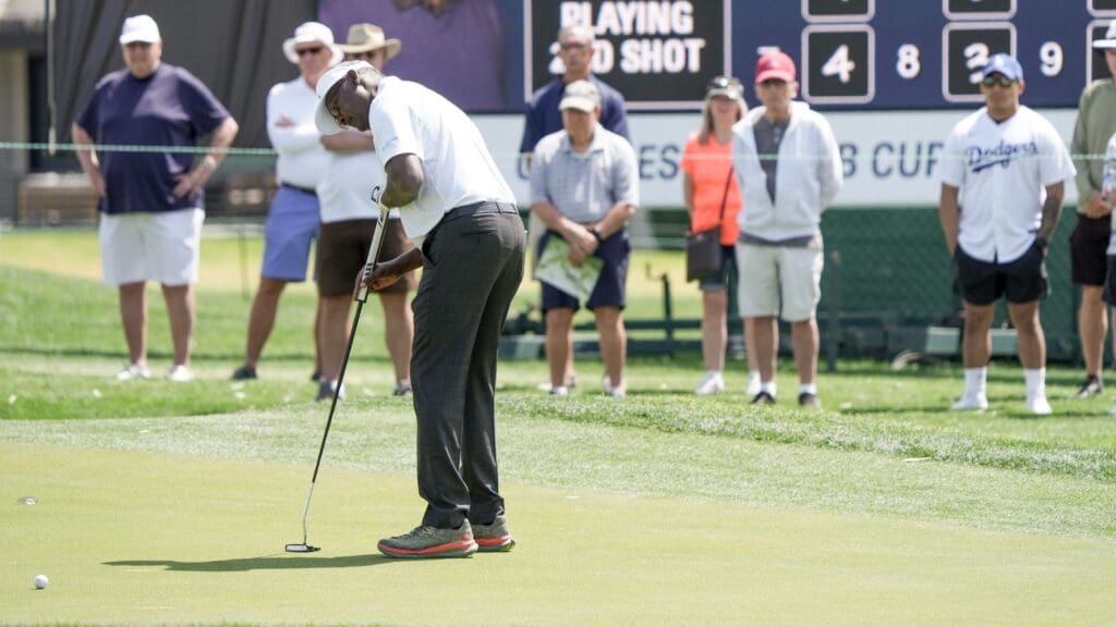 Vijay Singh putts on the 17th hole during the Galleri Classic at Mission Hills Country Club in Rancho Mirage, Calif., March 29, 2025.