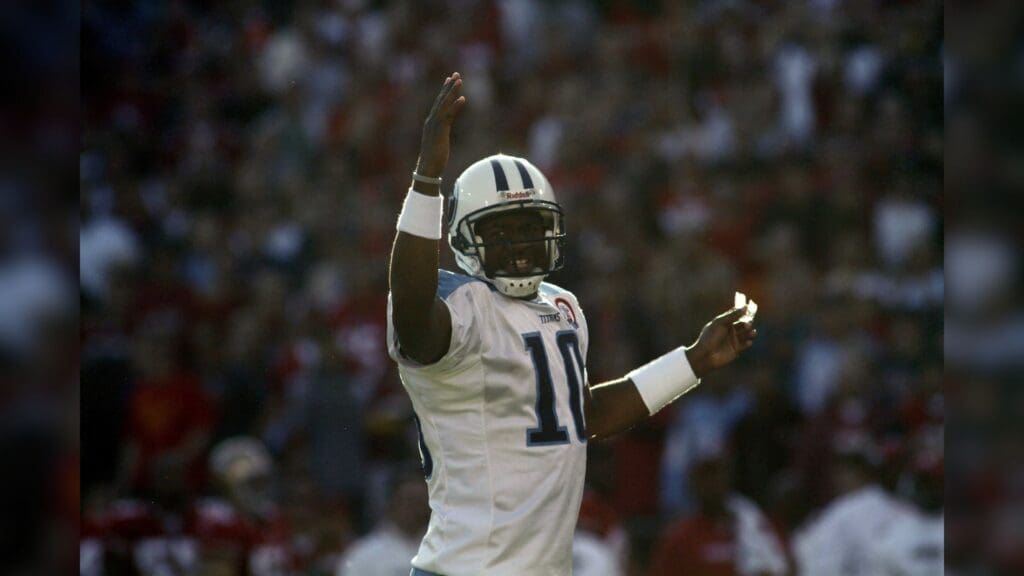 Nov 8, 2009; San Francisco, CA, USA; Tennessee Titans quarterback Vince Young (10) reacts after the Titans ran a play near the endzone against the San Francisco 49ers in the third quarter at Candlestick Park. The Titans defeated the 49ers 34-27.